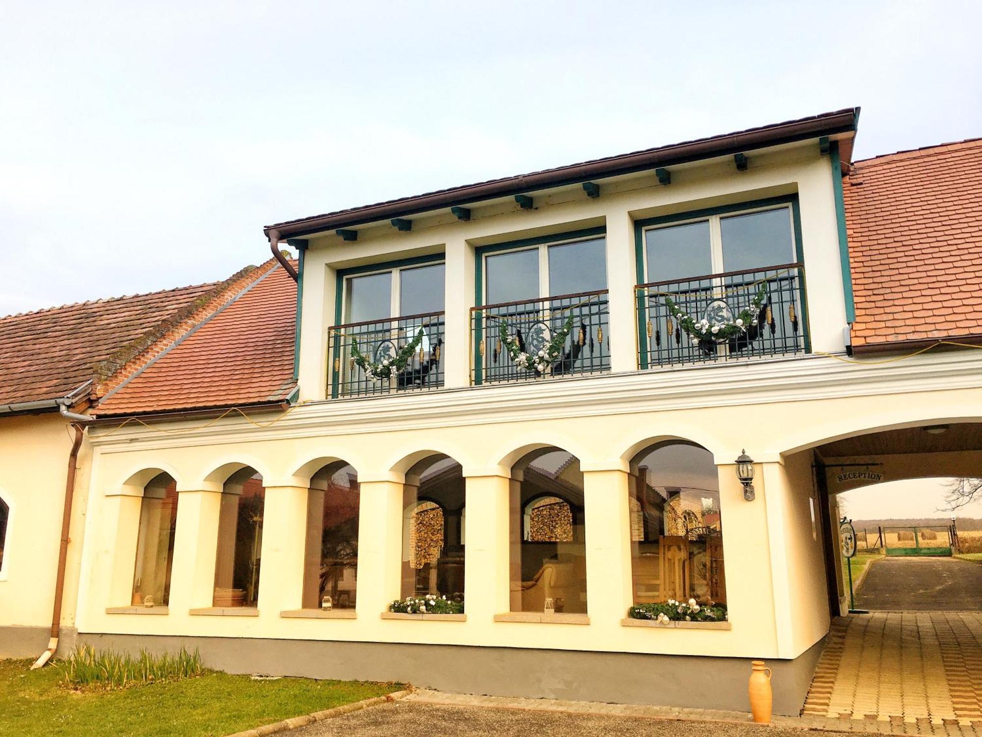 Hotel Ginti Panzió, Őrség Magyarszombatfa Exterior foto